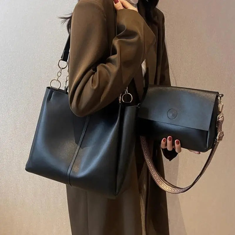 Kit Duo Bolsas Couro Soft – Ombro & Mão