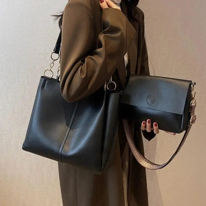 Kit Duo Bolsas Couro Soft – Ombro & Mão