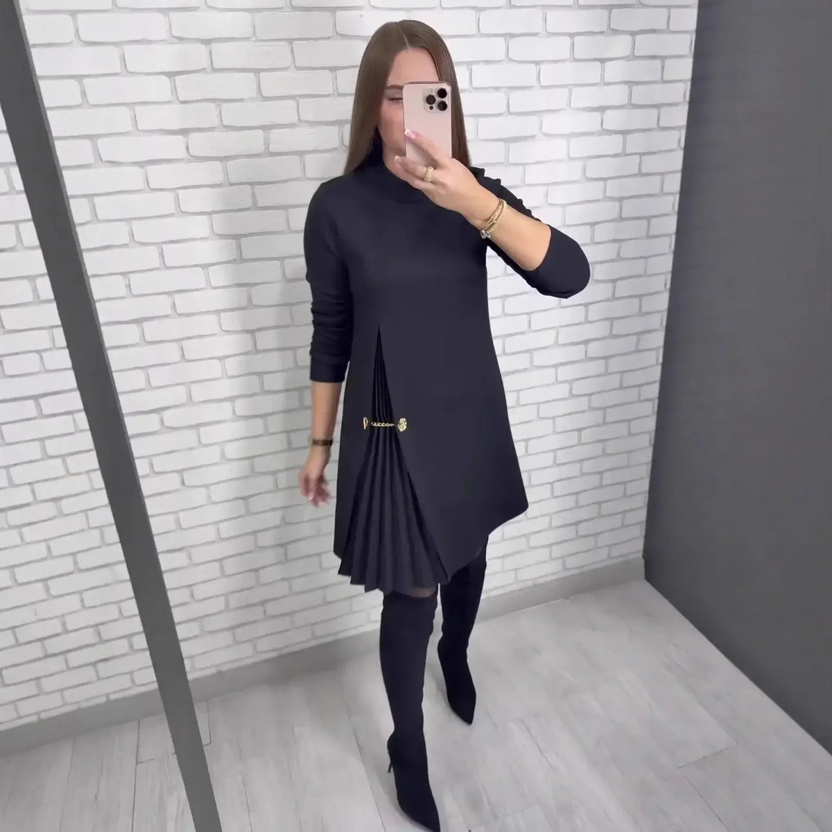Vestido Firenze™ - Recorte Escultórico e Caimento Fluido