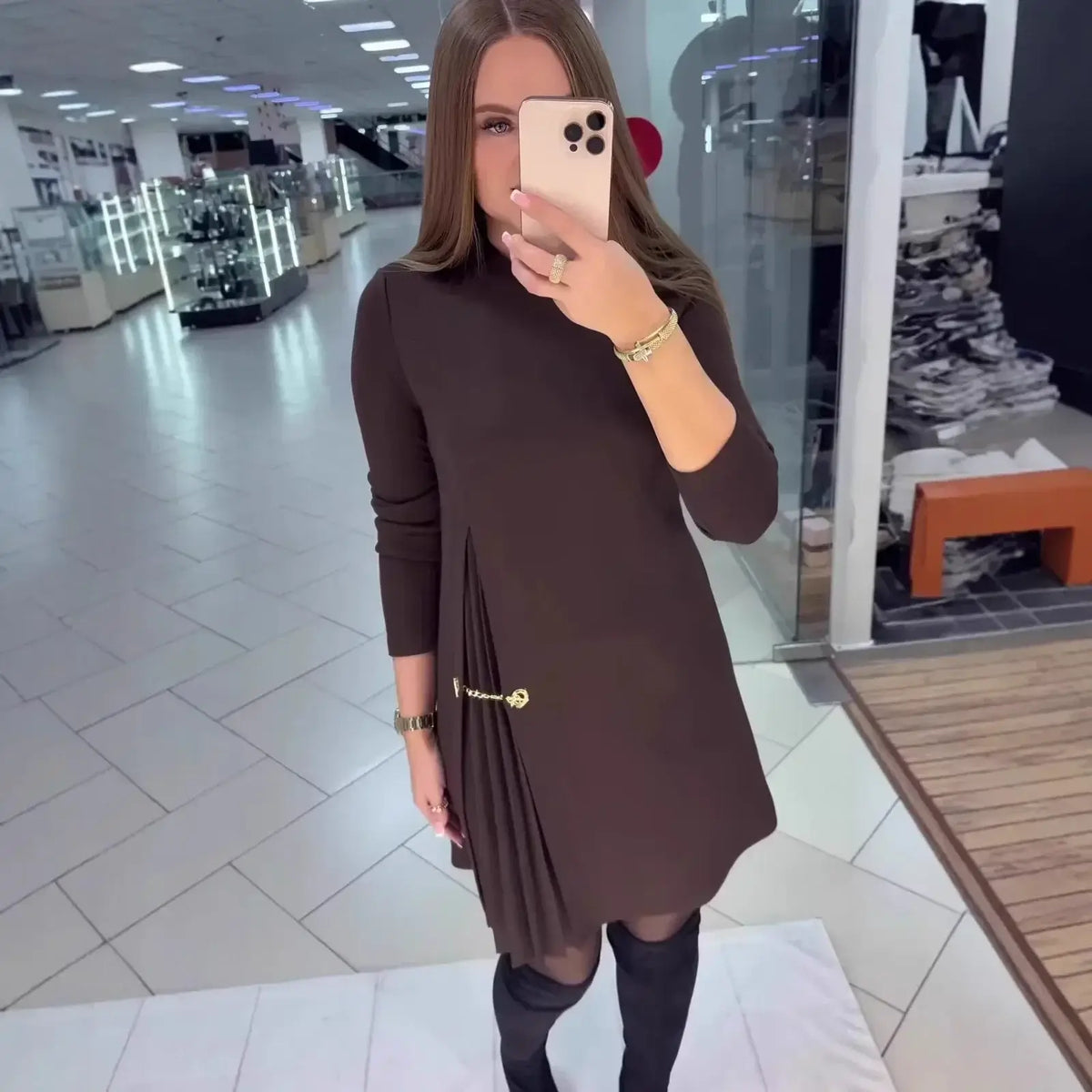 Vestido Firenze™ - Recorte Escultórico e Caimento Fluido