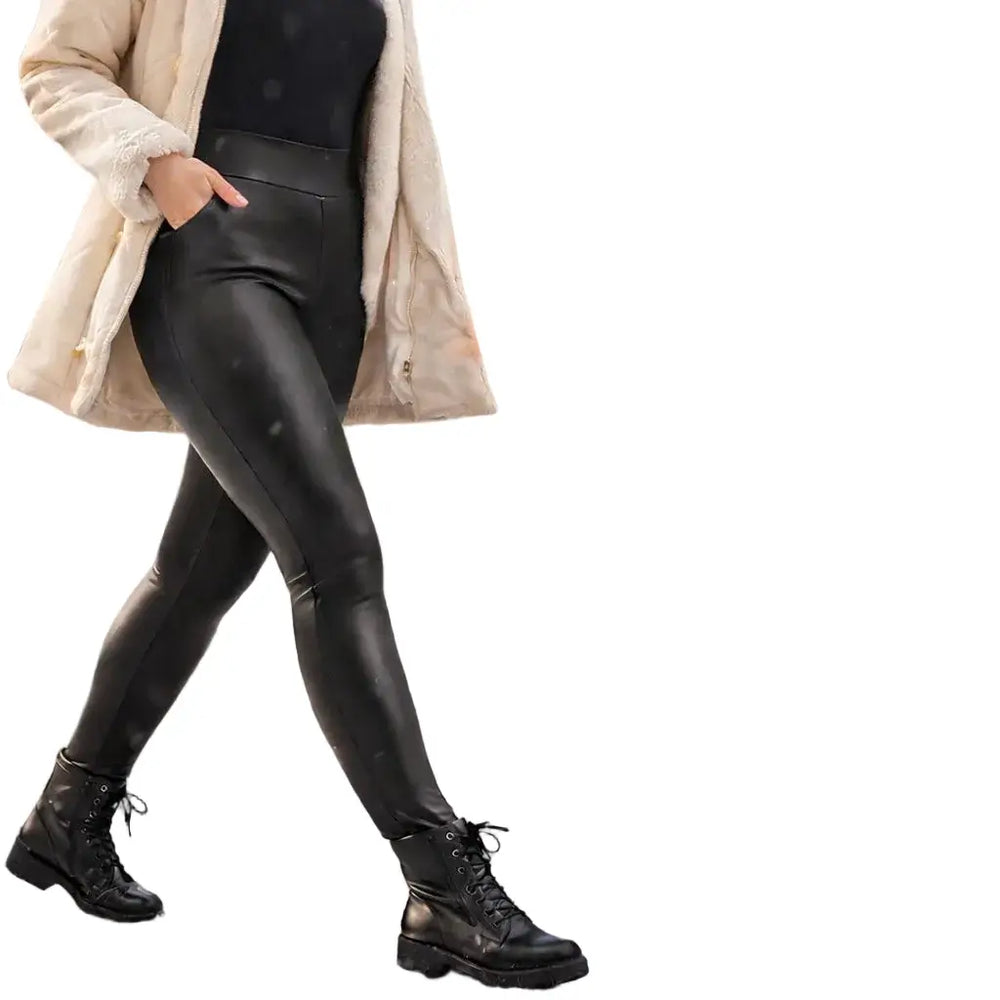 Legging de Couro com Forro Peluciado Modeladora